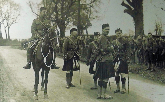 Charles Gillanders was commissioned into the 6th Cameron Highlanders and involved in the Battle of Loos in September 1915. (University of Glasgow ms gen 1376/11/2 )